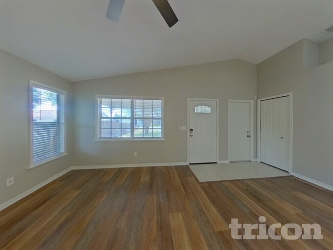 Photo - 7005 59th St N