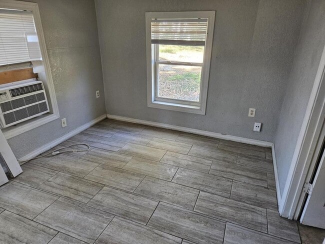 Photo - 608 N.19th
