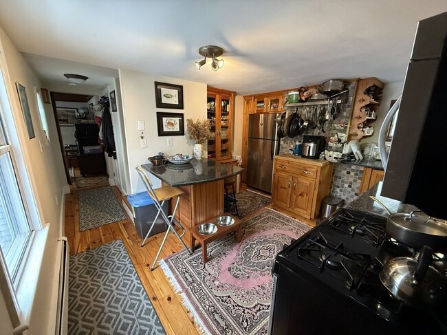 Photo - 1 Carlton St