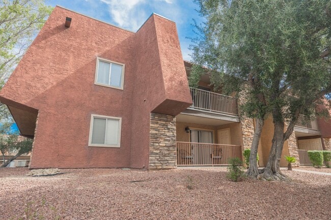 Photo - Beautiful 1 bedroom condo Resort style guard gated community Unit 120