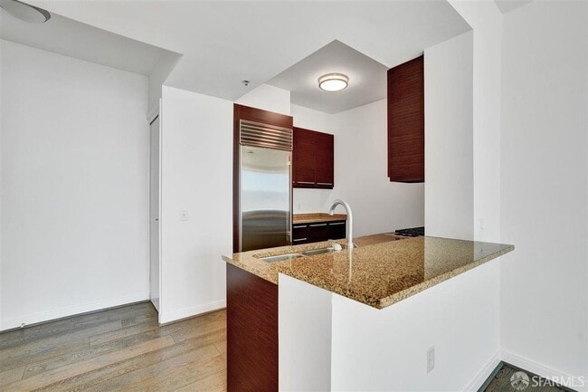 Photo - 425 1st St