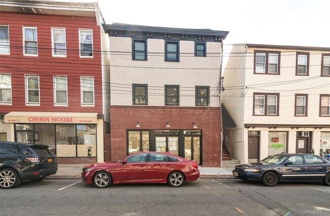 Building Photo - 86 Main St Unit 4