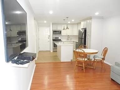 Photo - 1001 Avenue C