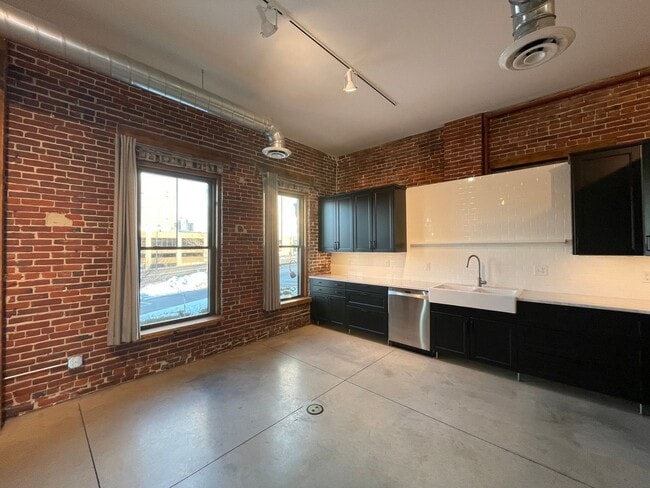 Photo - 54 Old Granite St