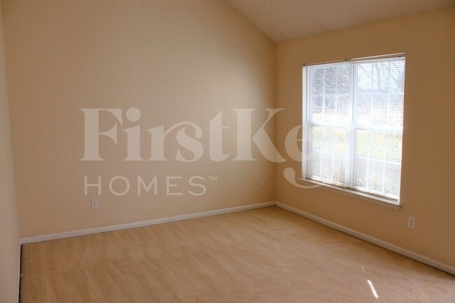 Photo - 141 Edison Dr