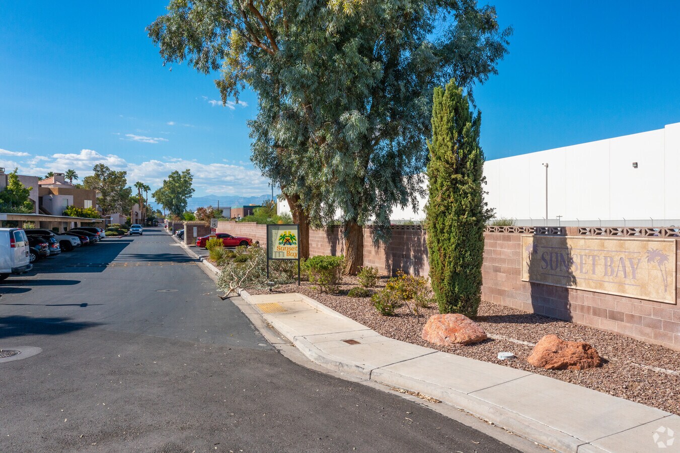 Photo - 6879-6865 Tamarus St