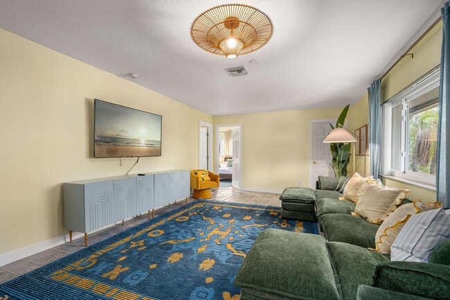 Photo - 1842 Del Robles Dr Unidad SI ID1502698P