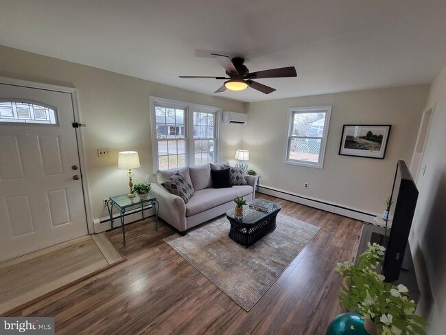 Photo - 806 Woodland Ave