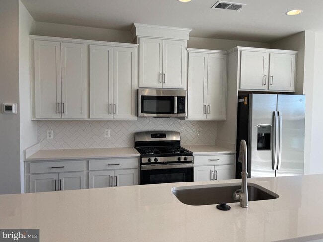 Photo - 127 Wake Robin Ct