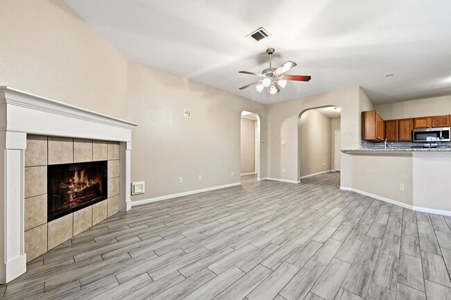 Building Photo - 21495 Pleasant Forest Dr