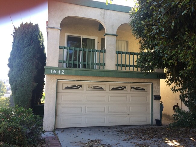Photo - 1642 Carlson Ln