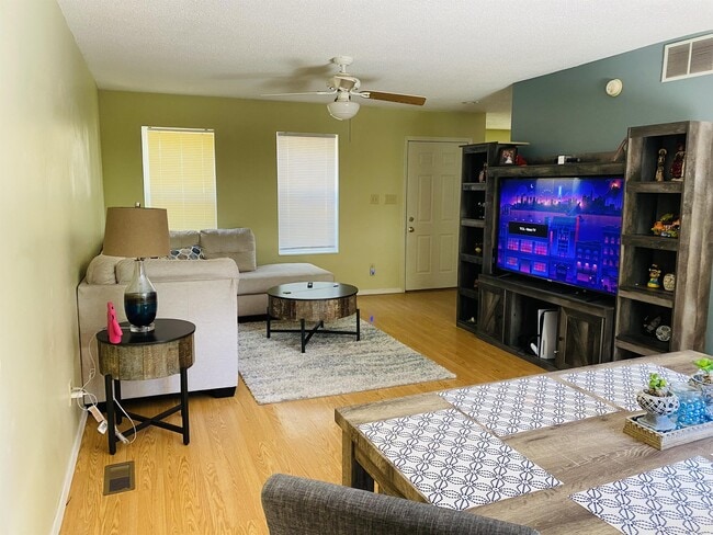 Photo - 2249 S Sweetbriar Ct