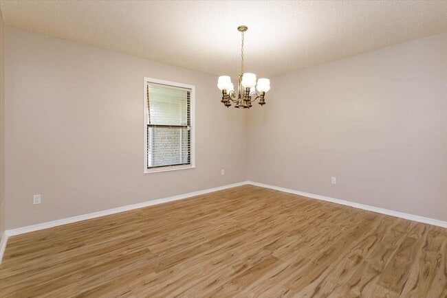 Photo - Spacious 4-Bedroom, 3-Bath Rental in Quiet DeBary Cul-de-Sac