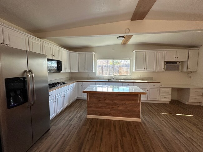 Photo - 49650 Pierce Dr