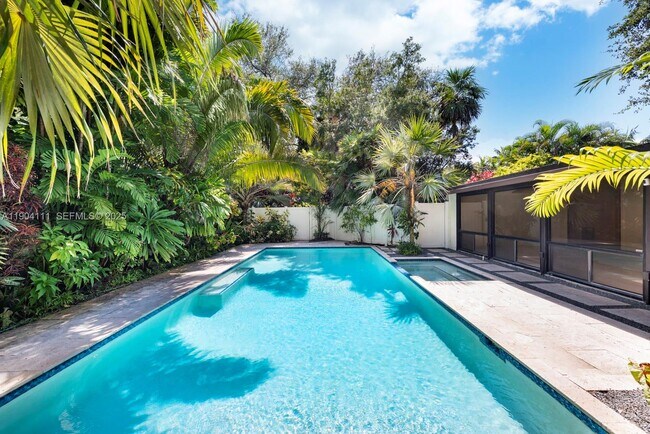 Photo - 1107 NE 118th St