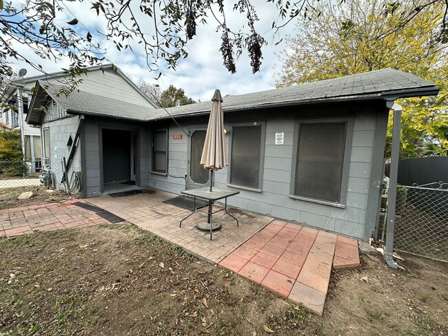 Photo - 2-BEDROOM DUPLEX IN MAHNCKE PARK