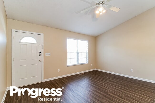 Photo - 330 W Holt St