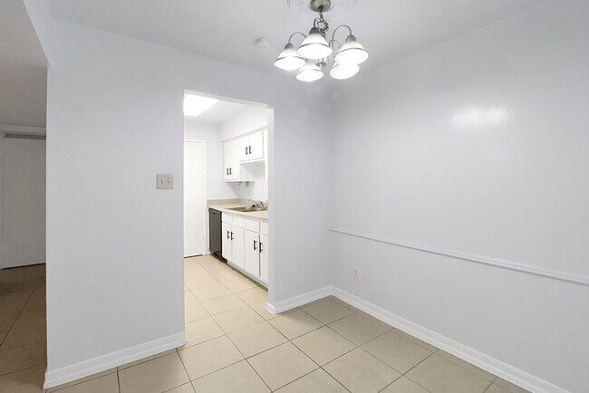 Photo - 5929 Queensloch Dr Unit 234