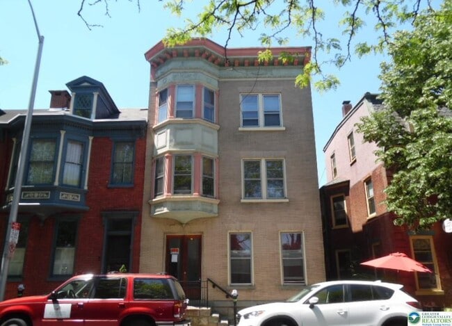 Building Photo - 130 N 2nd St Unit C