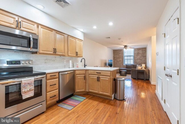 Photo - 209 N 3rd St Unidad 3B