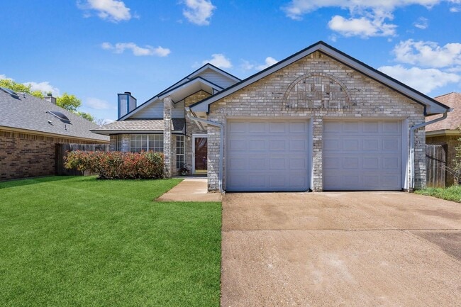 Building Photo - Beautiful 2 story home in Keller with Master Bedroom Downstairs