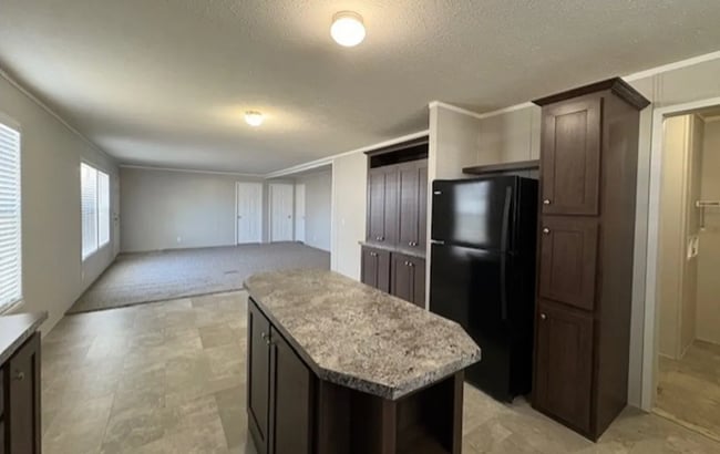 Photo - 105 Nicole Ct