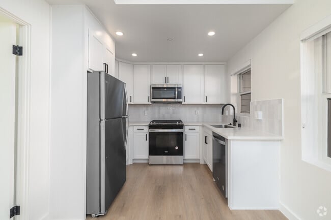 2 BR, 2 BA - Kitchen - 1132-1142 Princeton Street