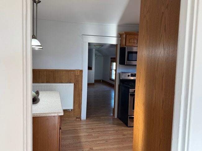 533 Slocum Rd Unidad Second floor