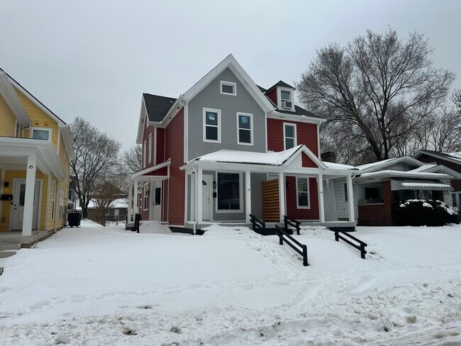 Photo - 47 S Lasalle St