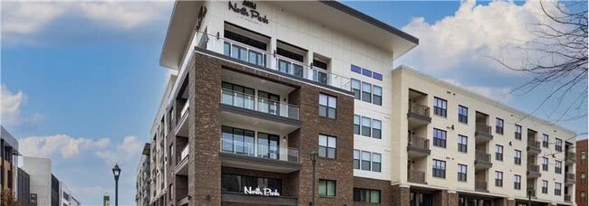 Building Photo - 2301 Aldrich St Unit S9-10