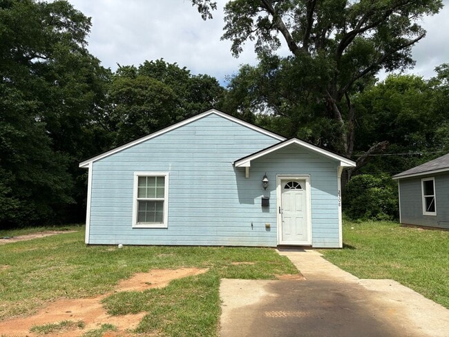 Building Photo - 2308 Queens Hwy