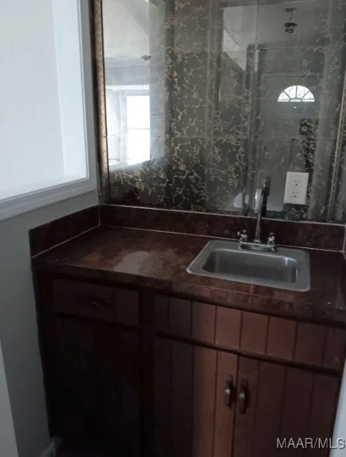 Photo - 713 Amity Ln