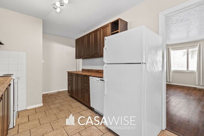 Photo - 10434-10164 164 St NW