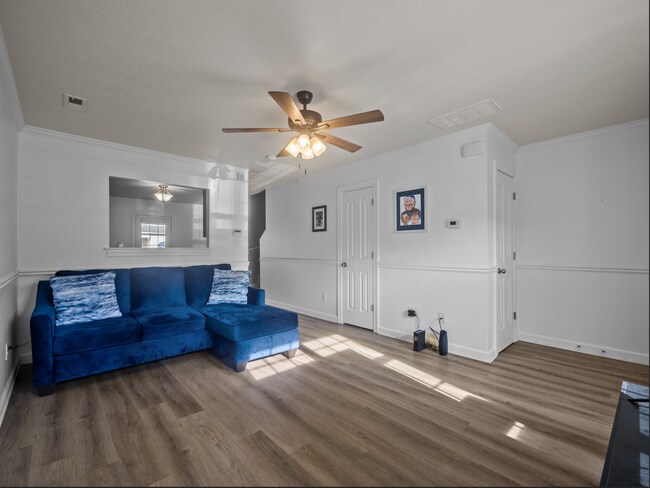 Photo - 603 Streamwood Dr
