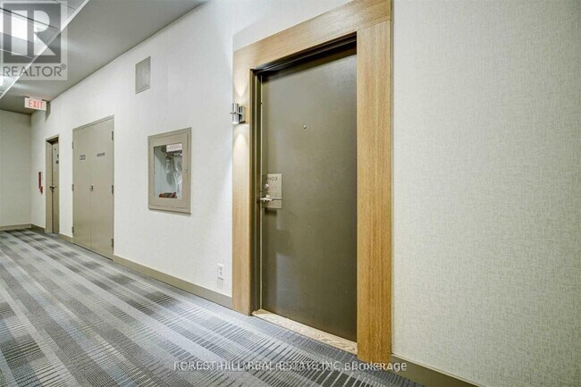 Photo - 5 Hanna Ave Unité Ph 3