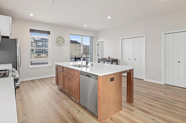 Photo - "Spacious 3-Bed Townhouse with 2.5 Baths in Maple Grove – A Perfect Retreat at 2405 Sq Ft!"