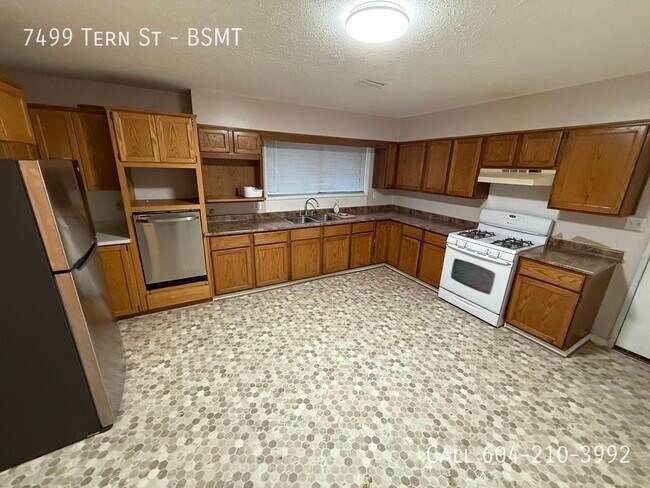 Photo - Very Spacious Ground Level Suite Unit BSMT