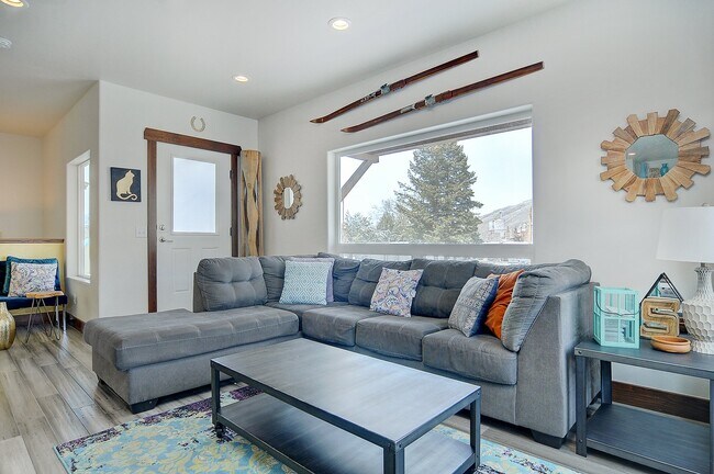 405 Wood Ave