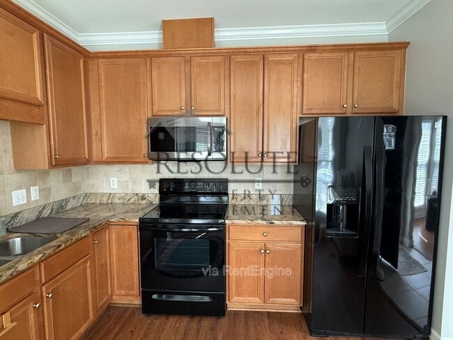 Photo - 303 Sugar Maple Ave