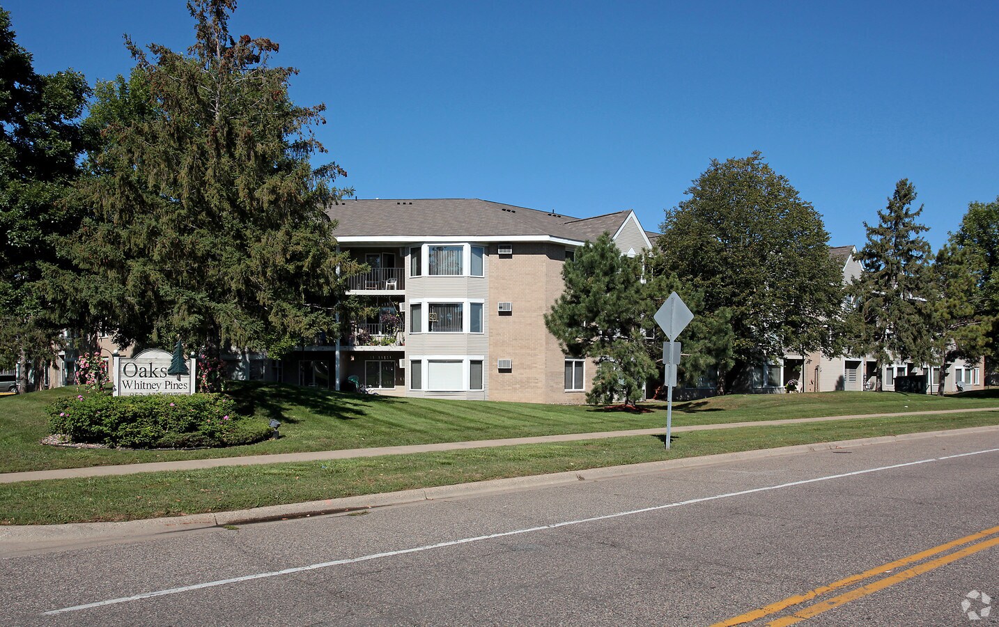 Oaks Whitney Pines - Oaks Whitney Pines Apartments