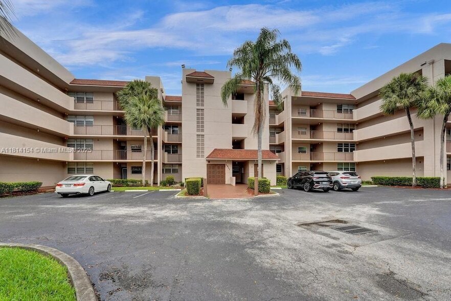 Photo - 1911 Sabal Palm Dr