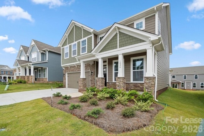 Photo - 1024 Arbury Way