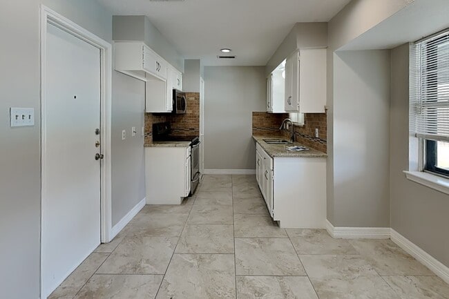 Photo - 10503 Kirkdale Dr