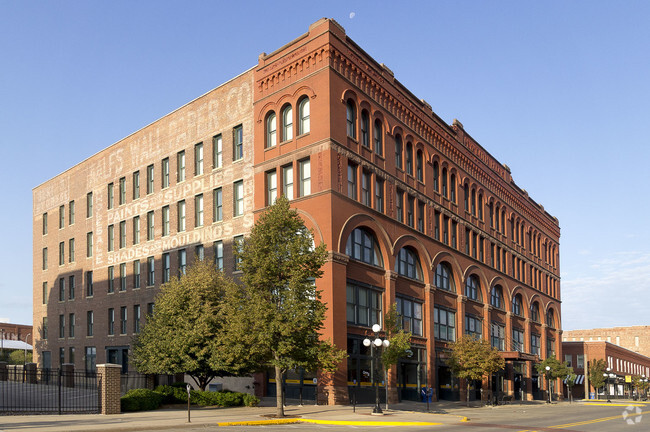 Building Photo - Call Terminal Apartments