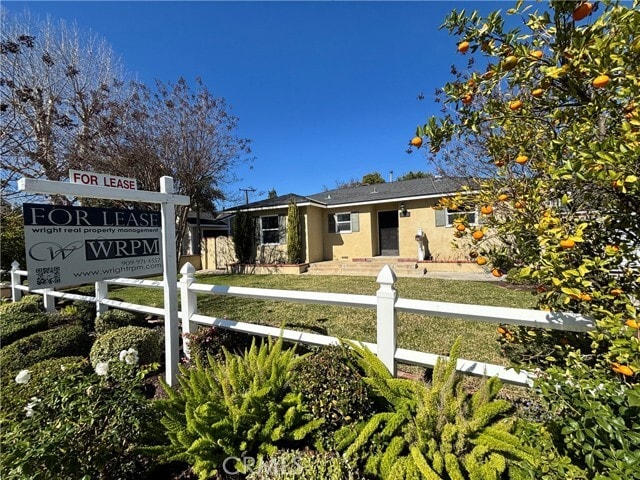 Building Photo - 661 W Lochleven St