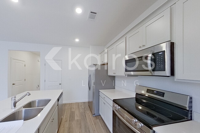 Photo - 212 Birch Ave