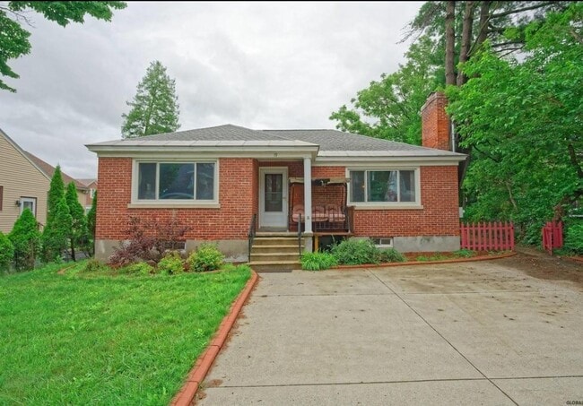 Photo - 19 Maplewood Ave Unit B