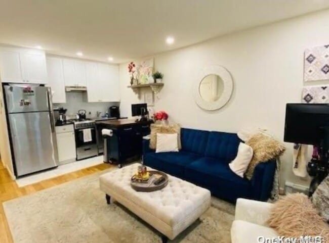 Photo - 765 Shore Rd Unit 1D