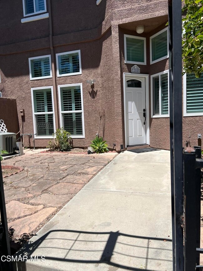 255 N Skyline Dr