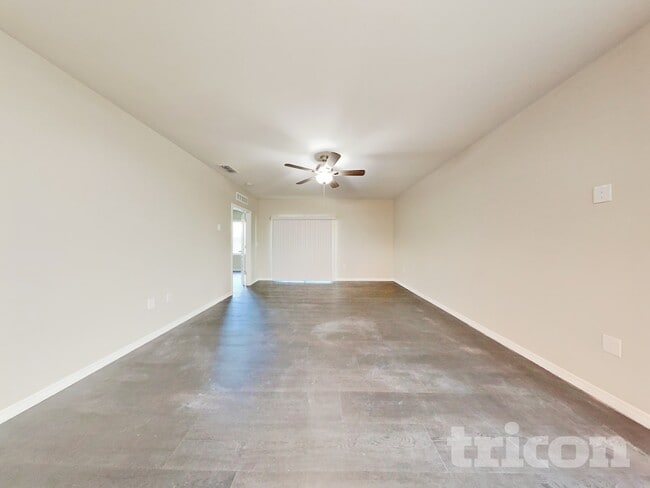 Photo - 4447 Blue Rock Dr